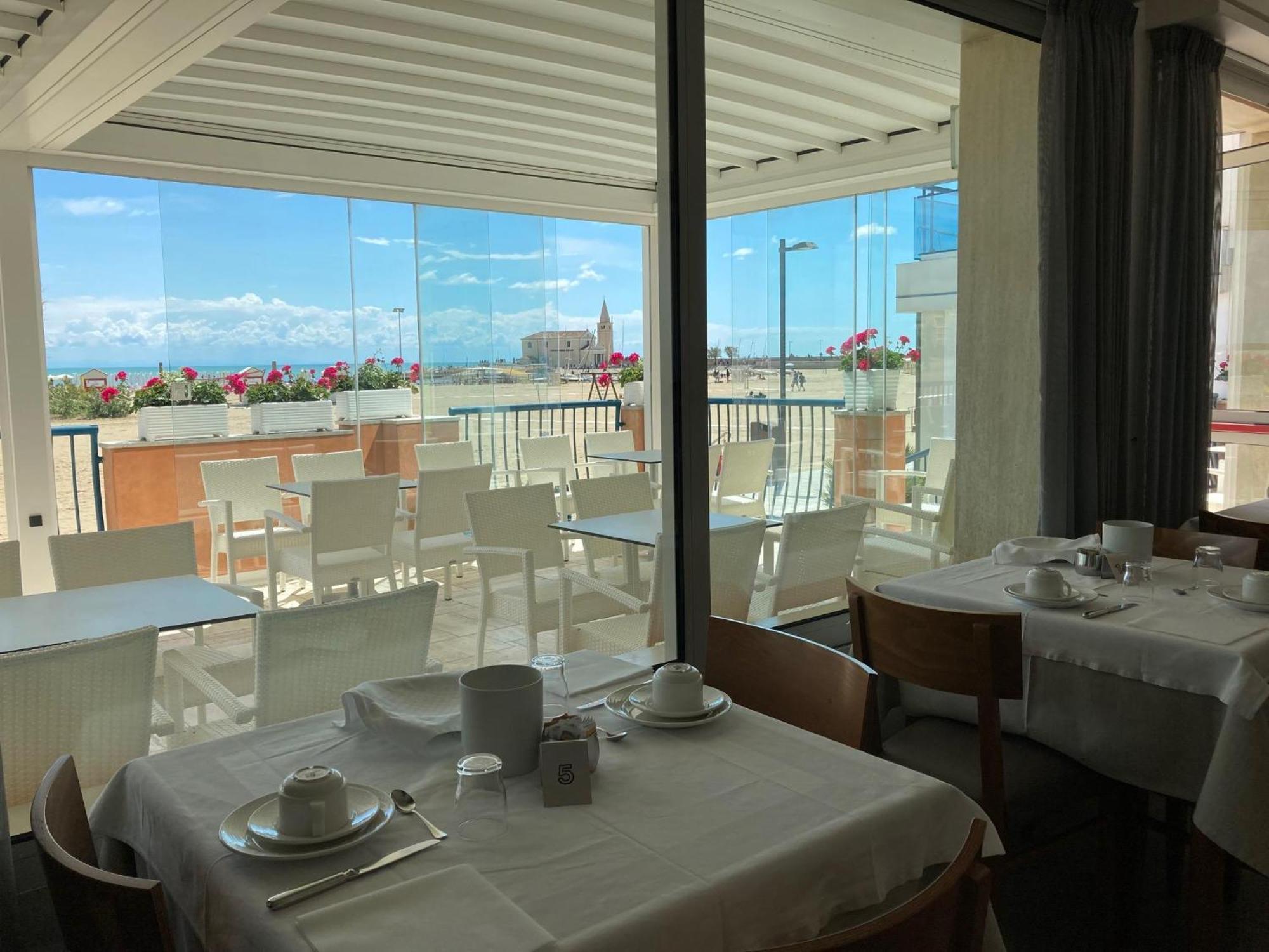 Hotel Giacomazzo Caorle Exterior photo