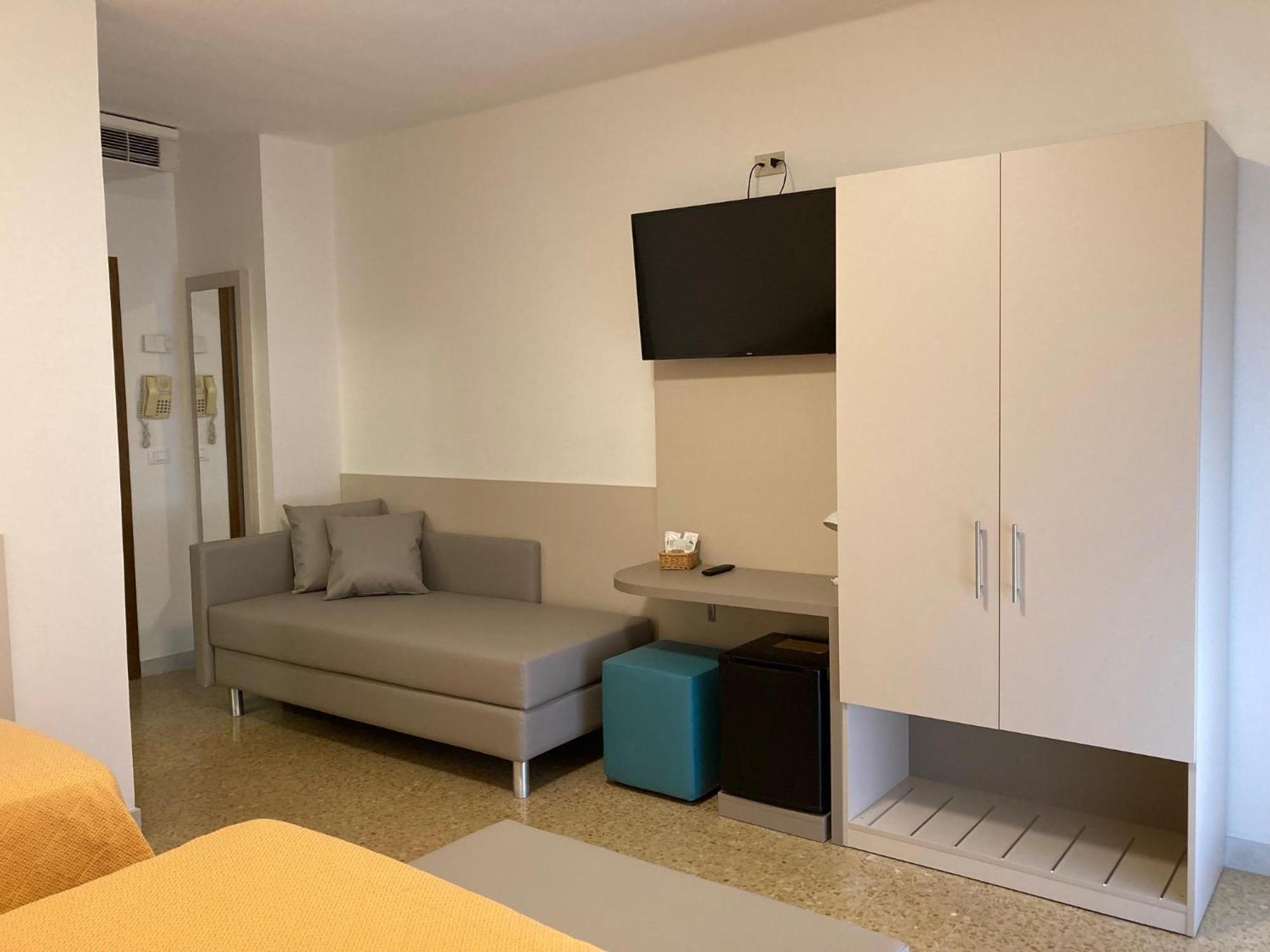 Hotel Giacomazzo Caorle Exterior photo