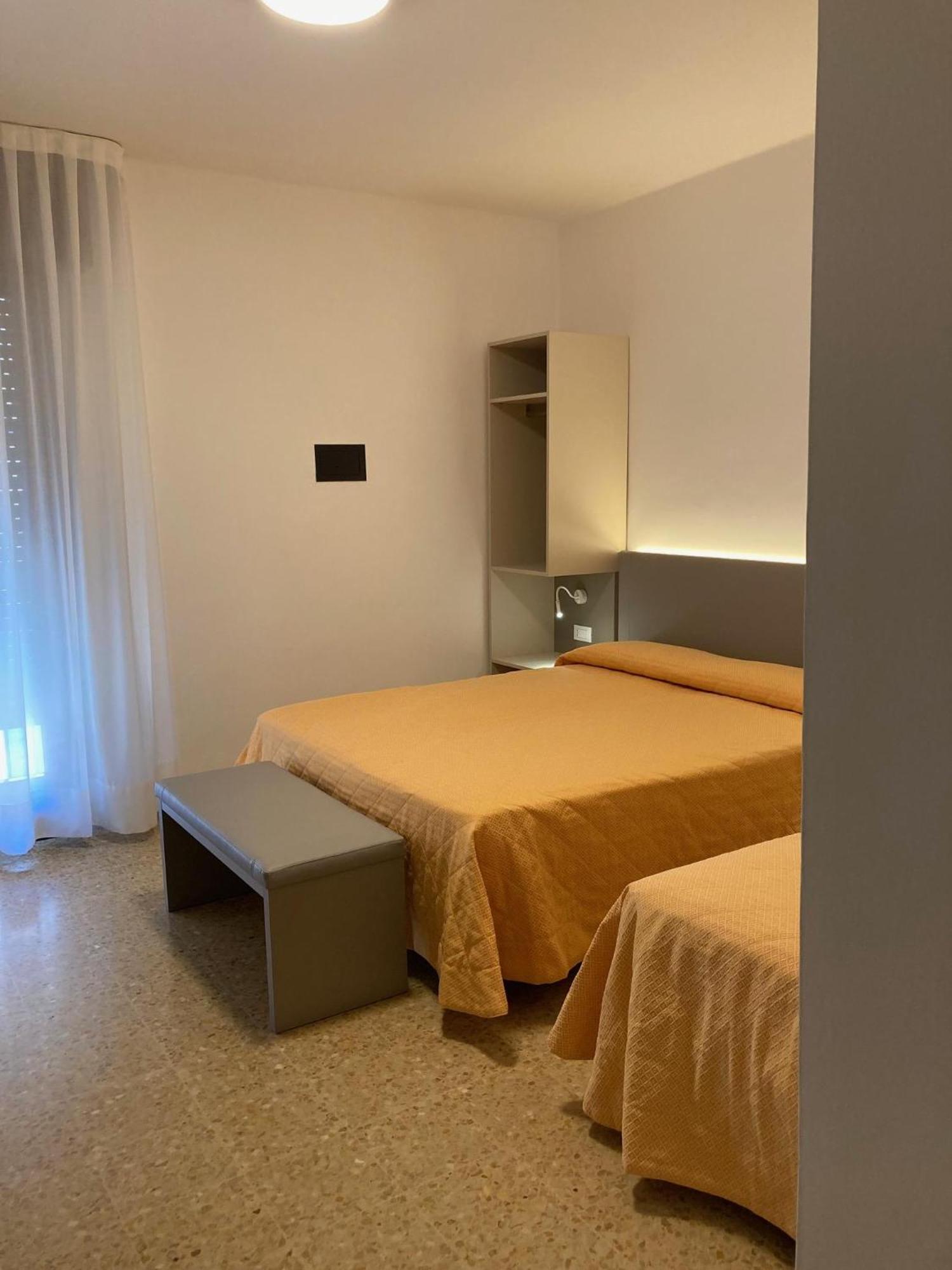 Hotel Giacomazzo Caorle Exterior photo