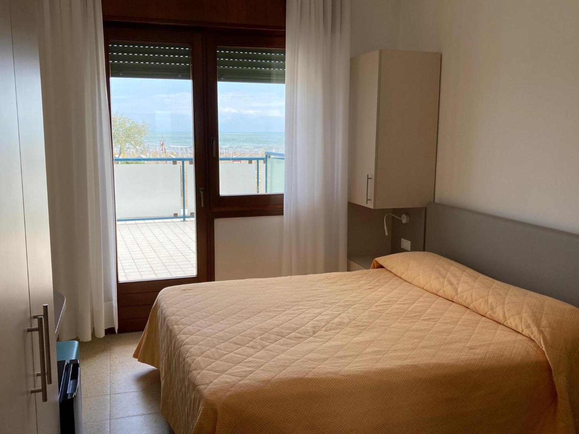 Hotel Giacomazzo Caorle Exterior photo