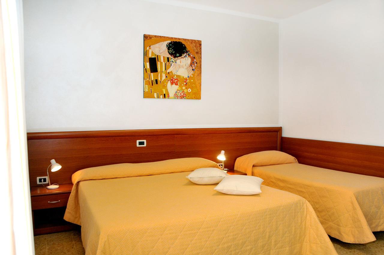 Hotel Giacomazzo Caorle Exterior photo