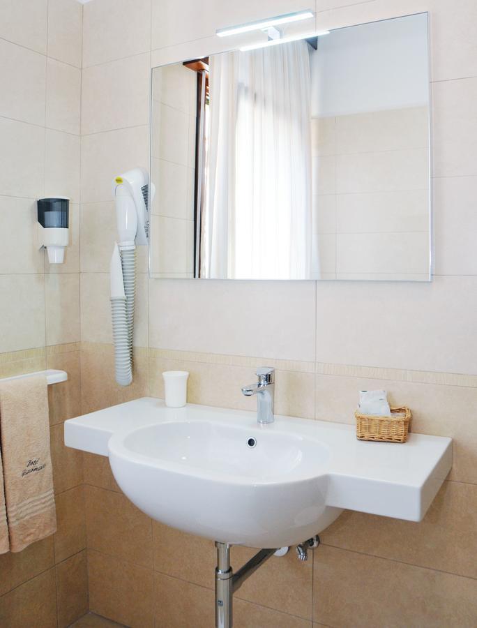 Hotel Giacomazzo Caorle Exterior photo