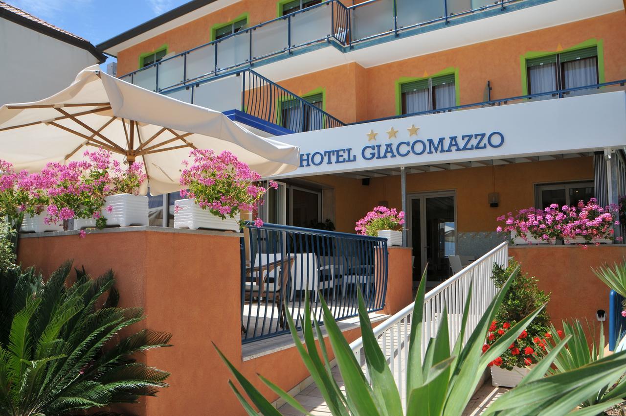 Hotel Giacomazzo Caorle Exterior photo